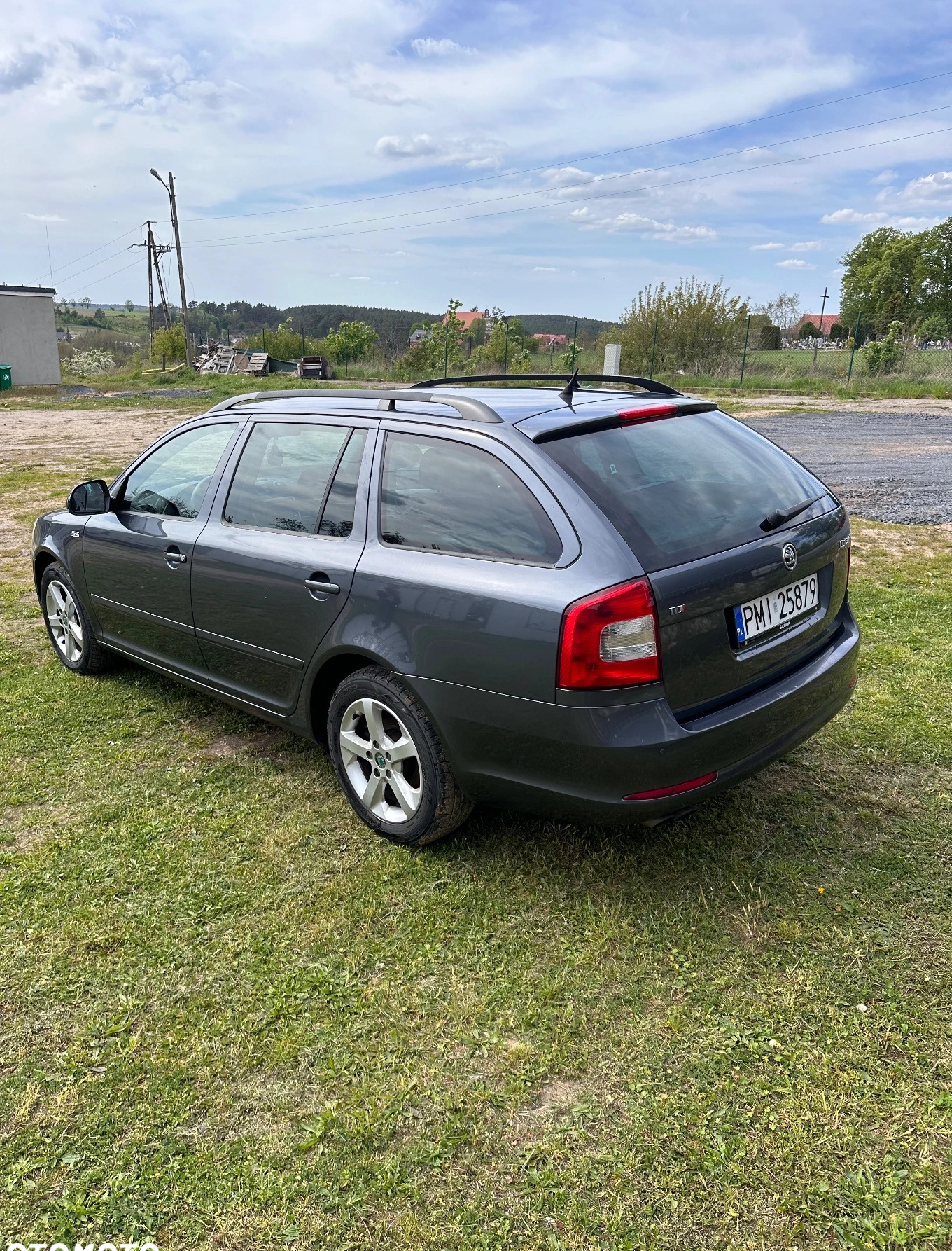Skoda Octavia cena 21500 przebieg: 289750, rok produkcji 2011 z Międzychód małe 106